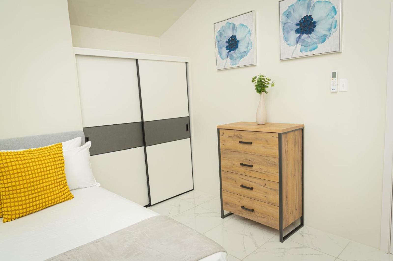 Phoenix Park Villas - Portmore - 10Mins To Beach ภายนอก รูปภาพ